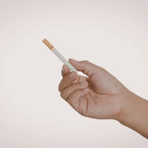 impianti dentali e fumo